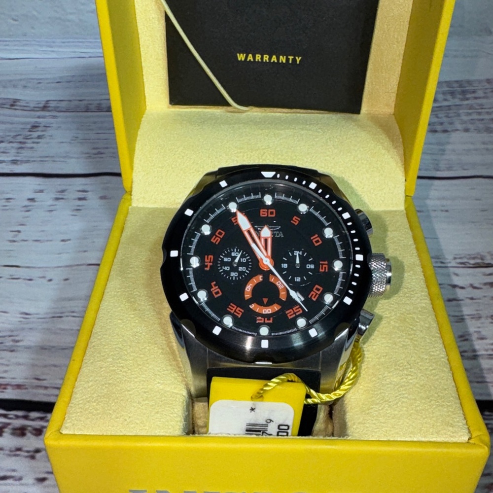 Invicta Men's Speedway Watch, model 20305 - NWT